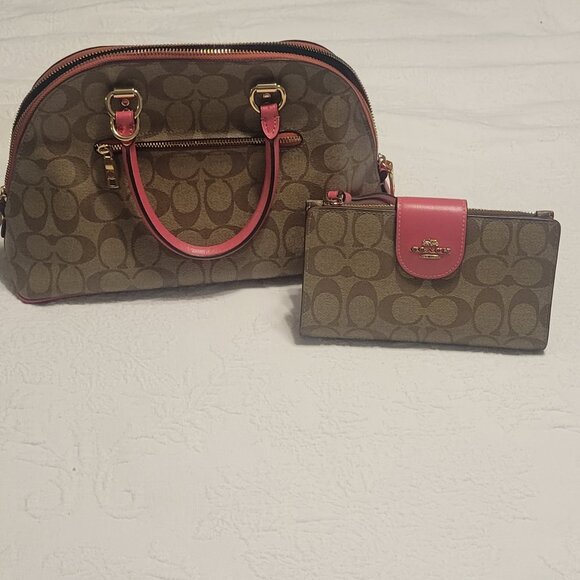 Coach purse and wallet - Picture 1 of 1